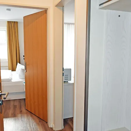 Park-ferienwohnungen Ostseebad 500 M Zum Daire Sellin (Rugen)